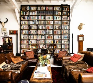 How to Choose a Tantalizing Salon Topic