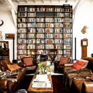 How to Choose a Tantalizing Salon Topic
