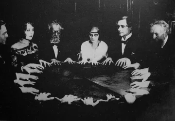Controversial Salons Vol. 2 - The Seance