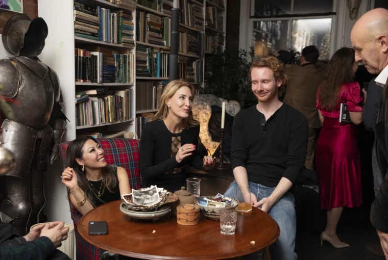 How to Be a Good Guest - Salon Etiquette 101